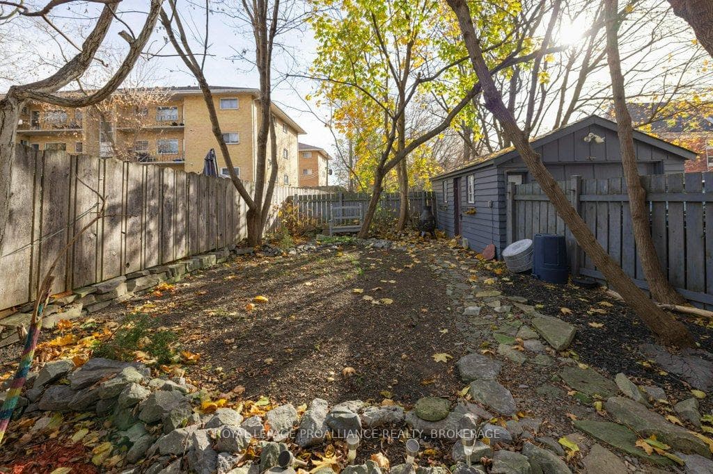 163 Bagot Street photo 5