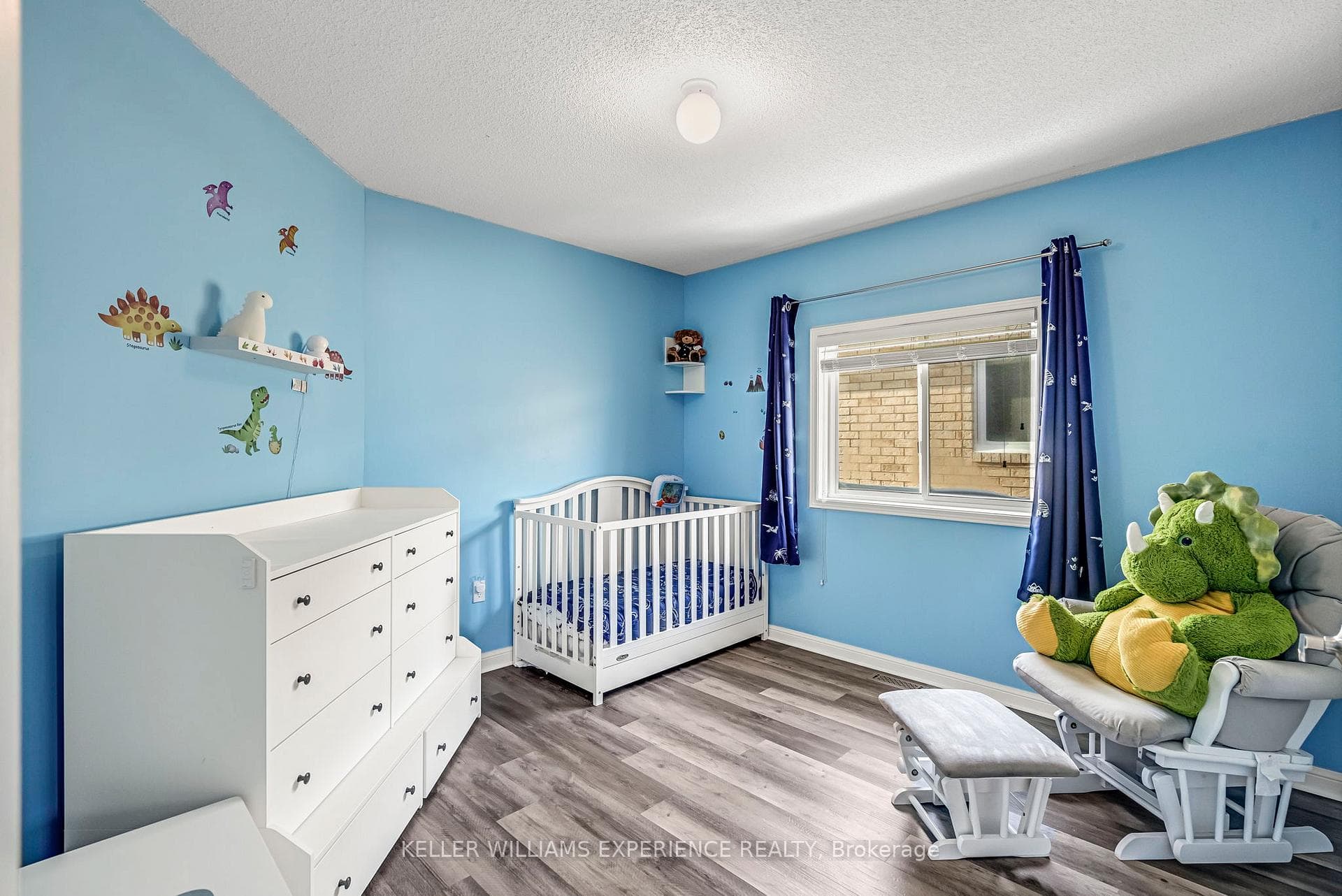 28 Coronation Parkway photo 27