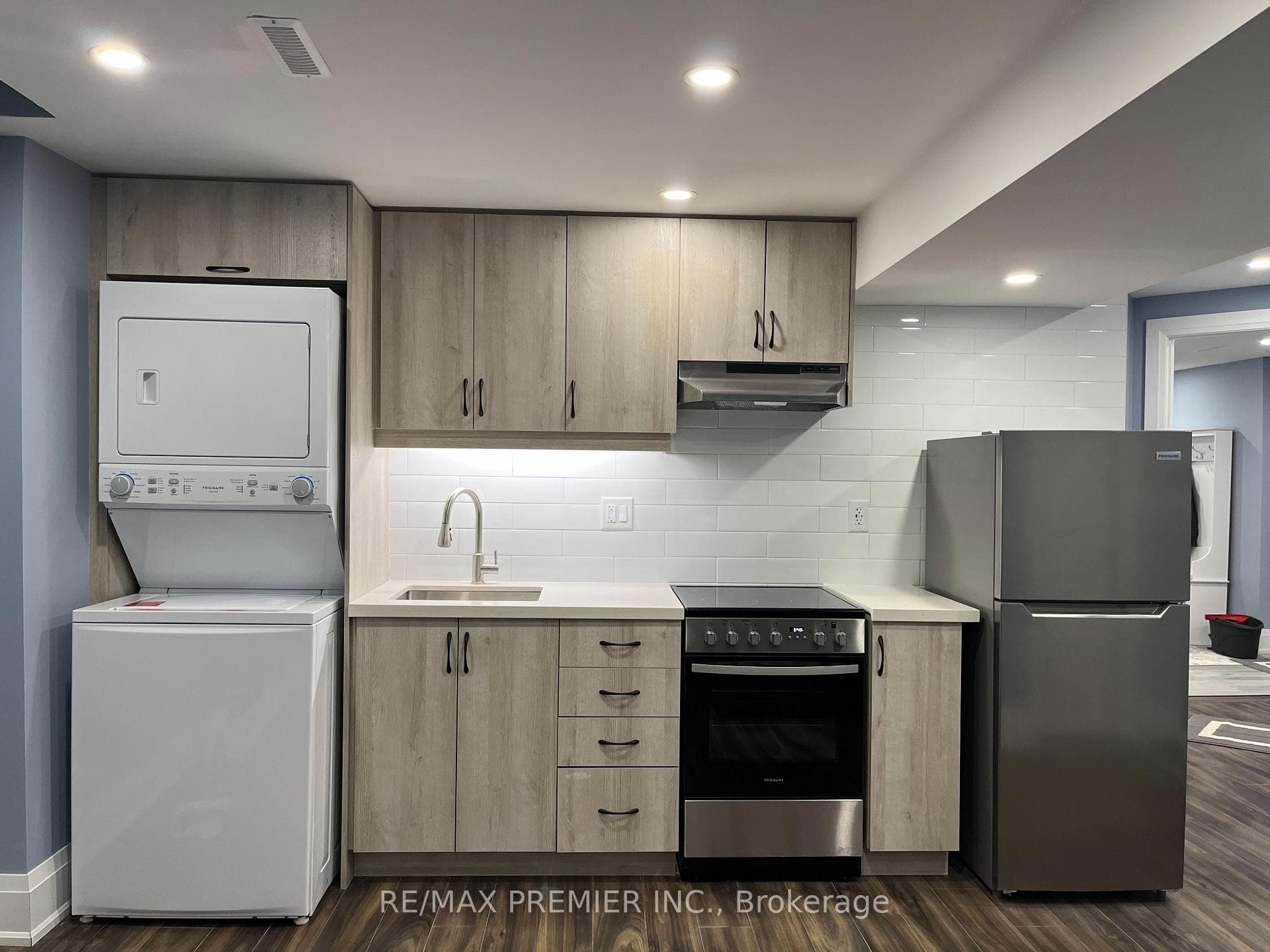 110 Bordeaux Drive Unit BSMT photo 2