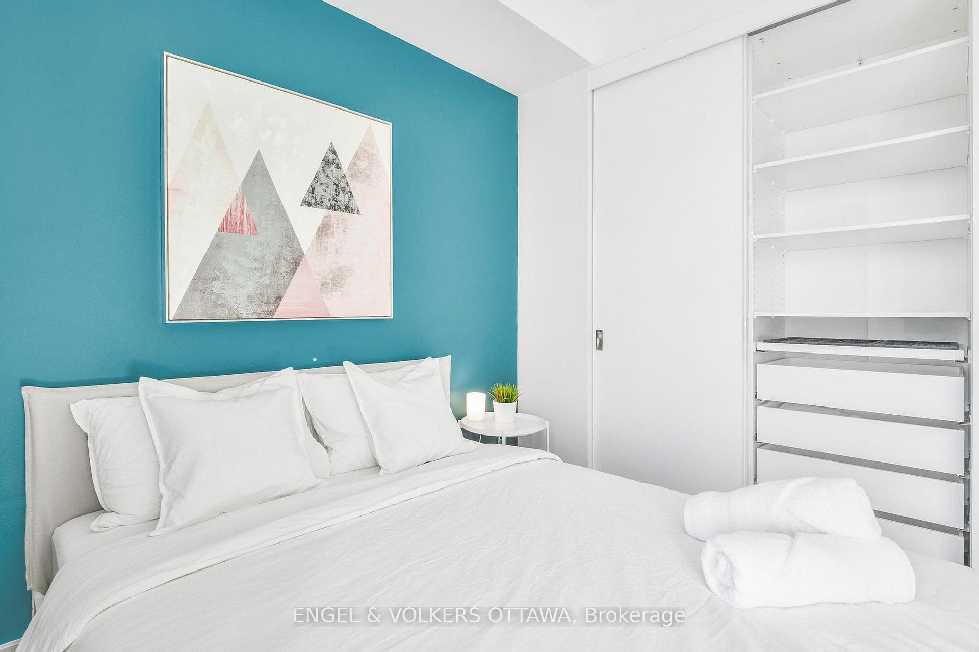 111 Champagne Avenue Unit 609 photo 29
