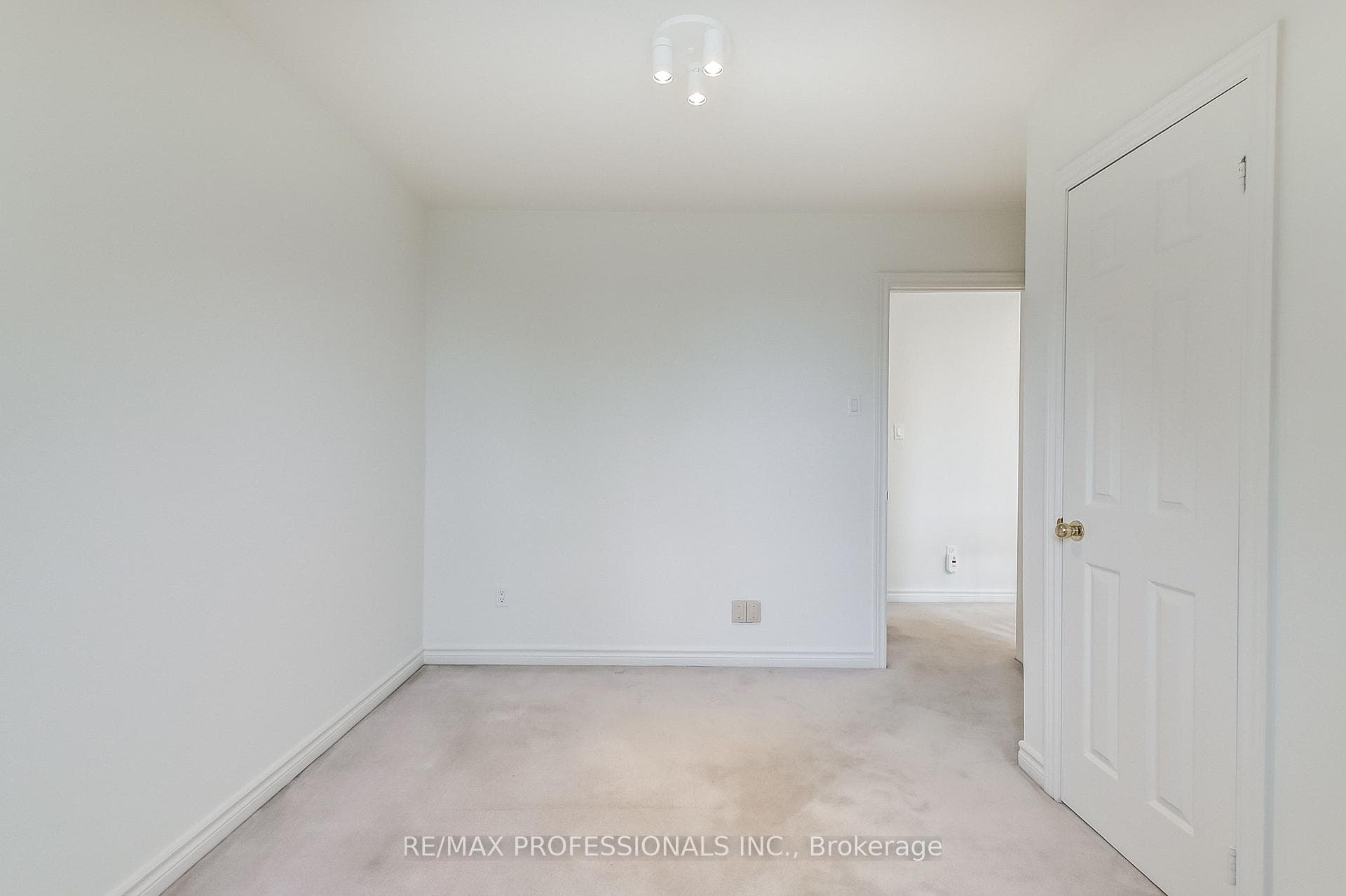 7 Jeff Drive photo 23