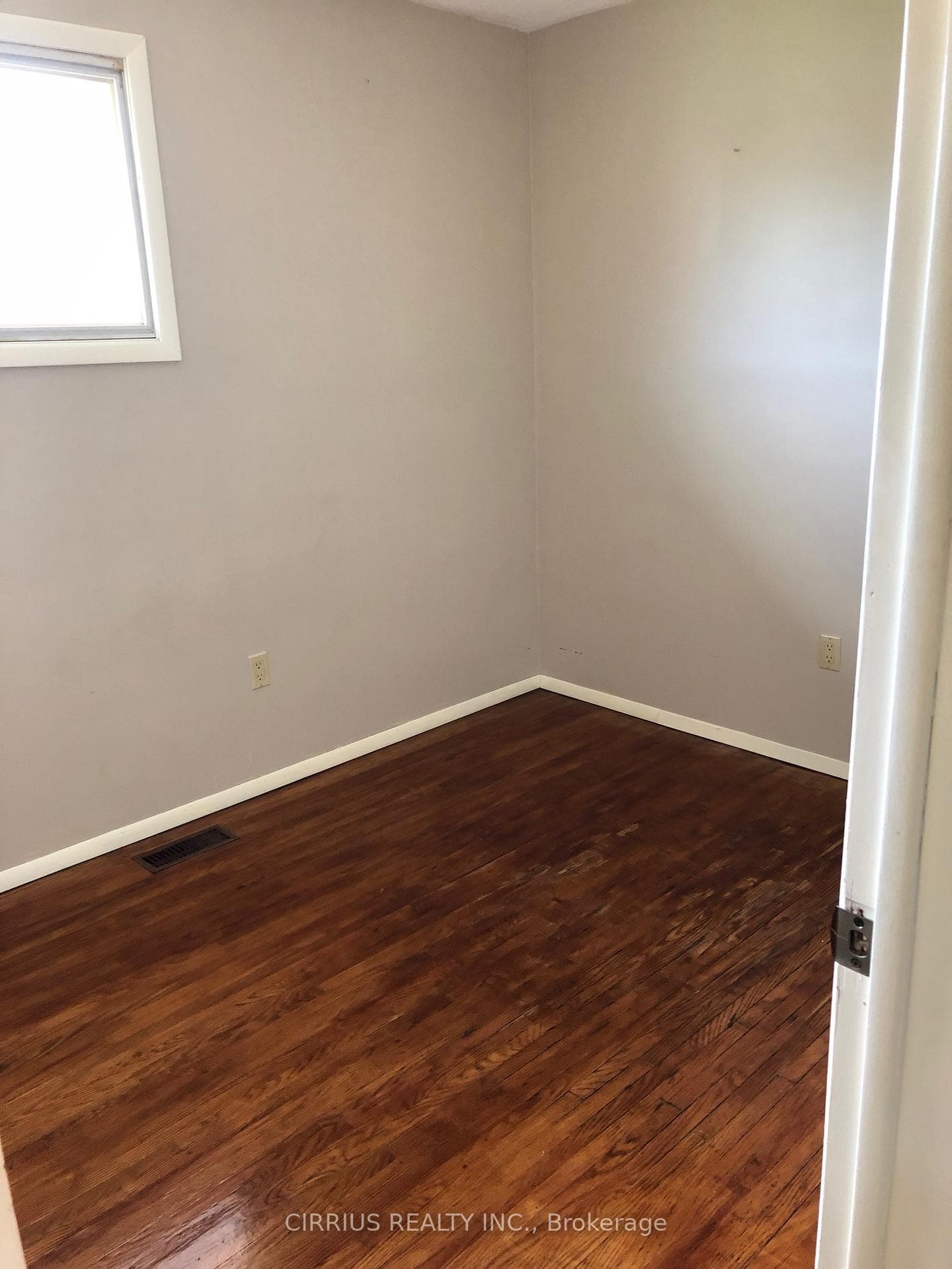 60 Endicott Terrace photo 13