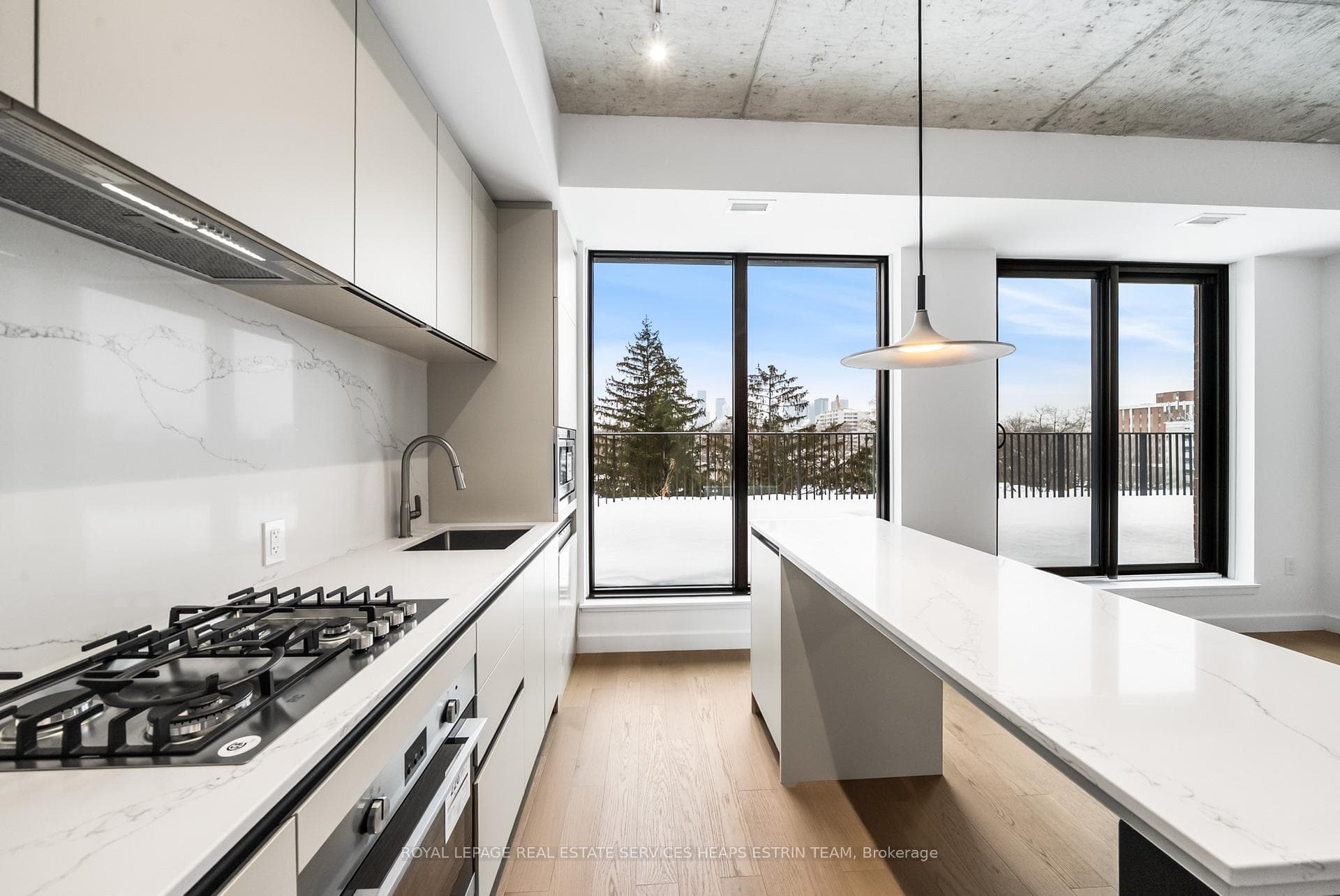 1720 Bayview Avenue Unit 701 photo 5