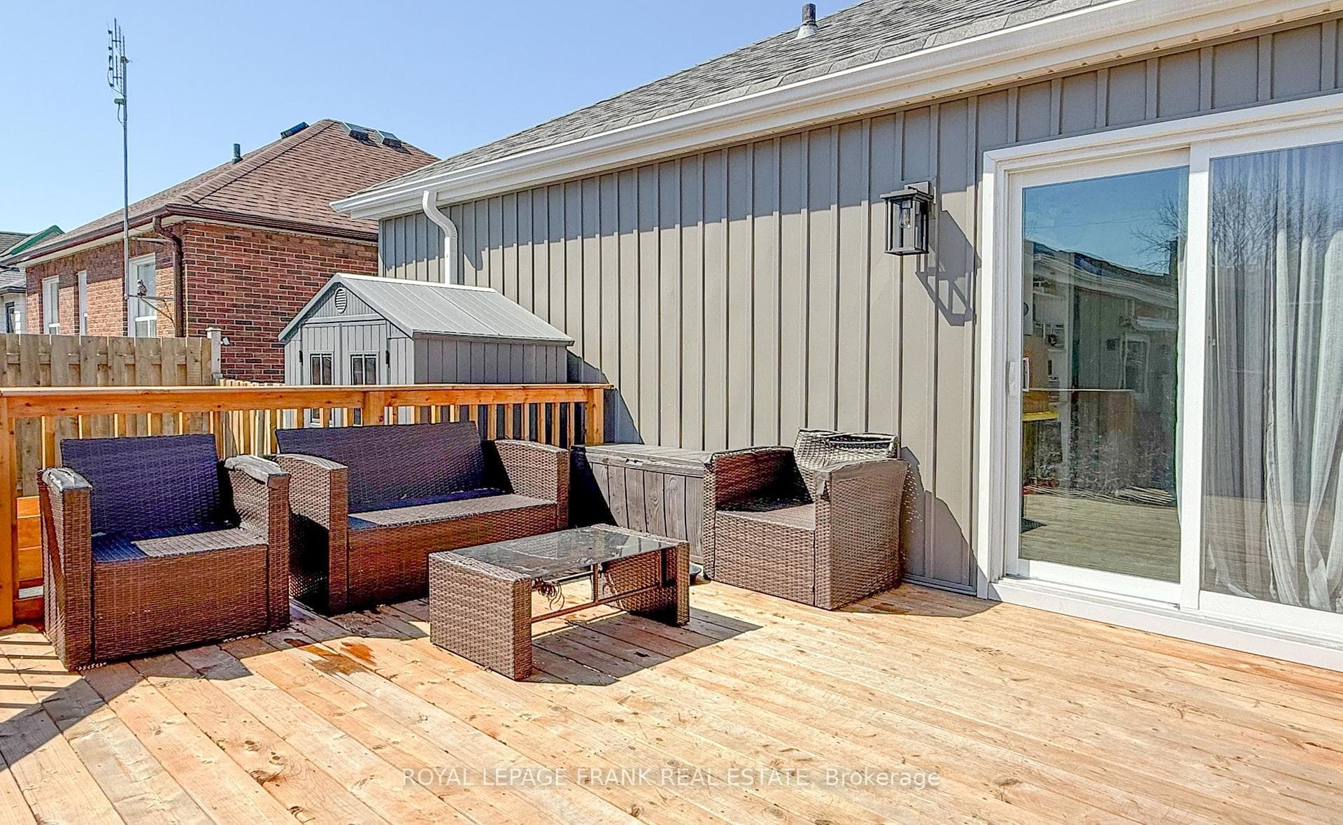 229 Hibbert Avenue photo 29