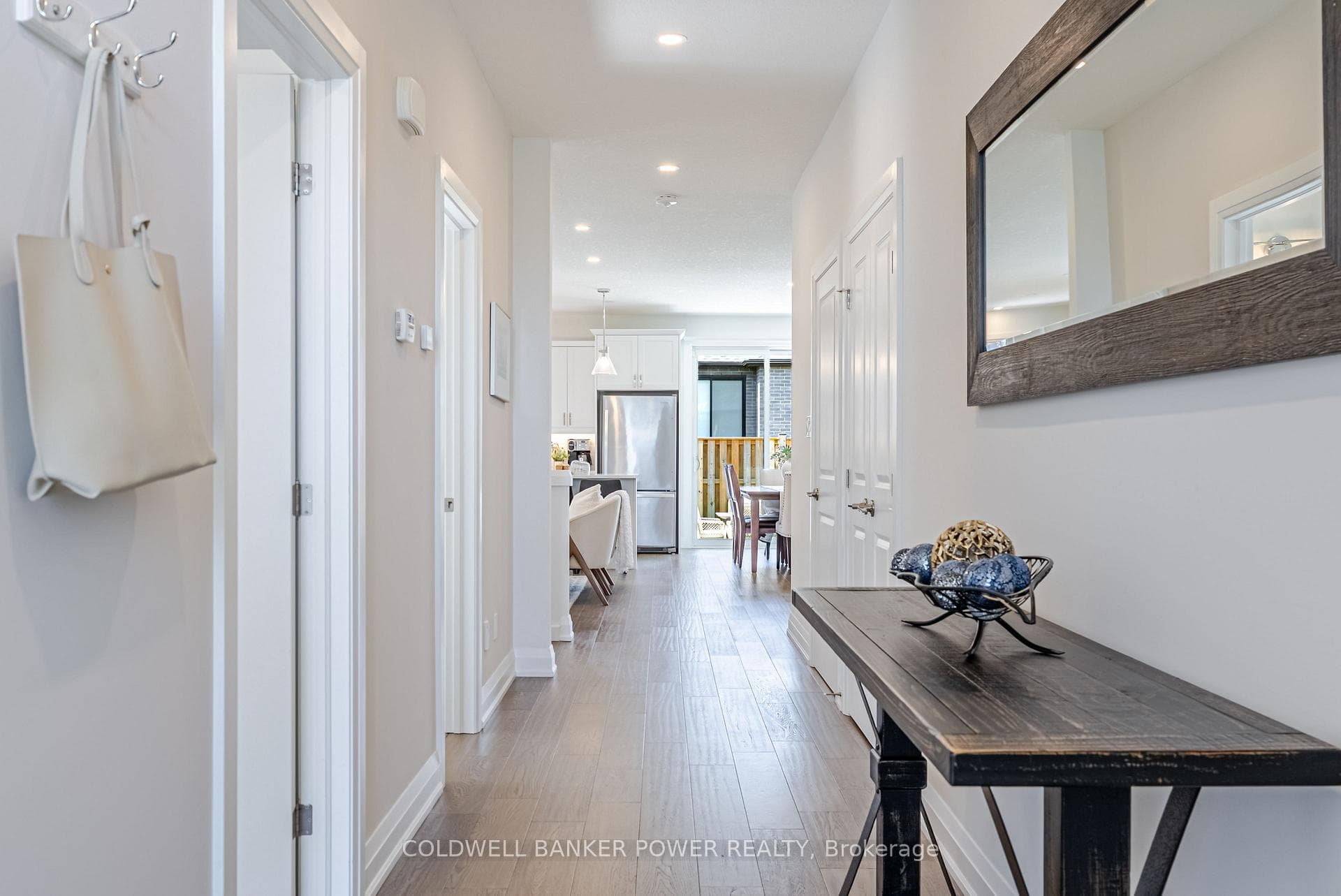 383 Daventry Way Unit 64 photo 5