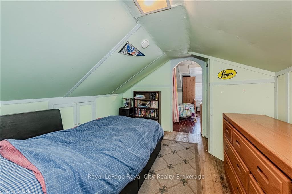 435 YORK Road photo 24