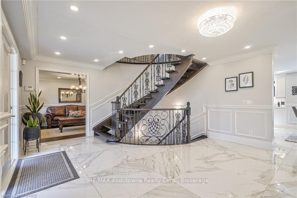 128 WHITTINGTON Place photo 8