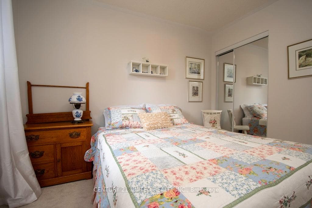 55 Cooper Court photo 24
