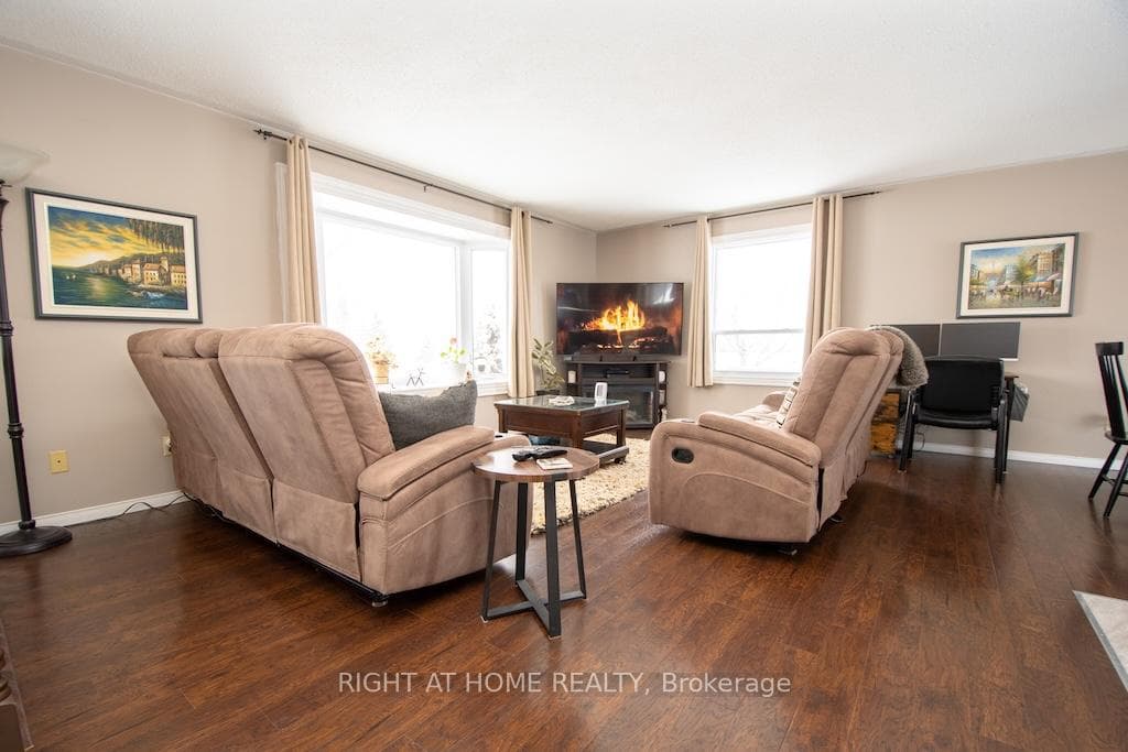 10 Kalman Drive photo 18