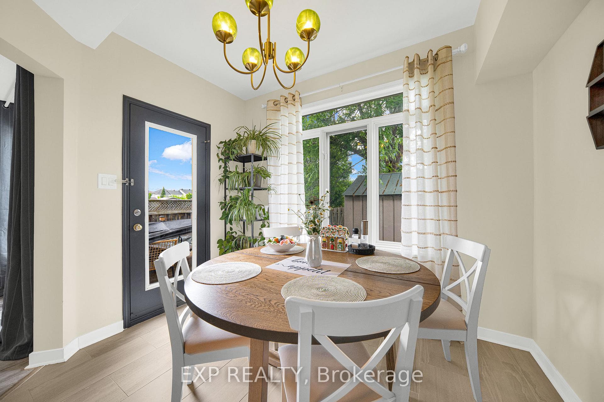 51 Palmadeo Drive photo 4