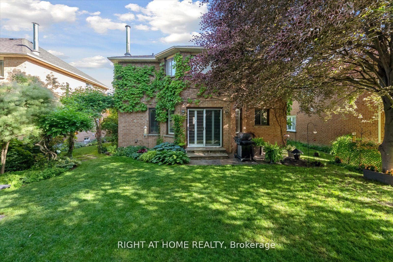 97 Topham Crescent photo 20