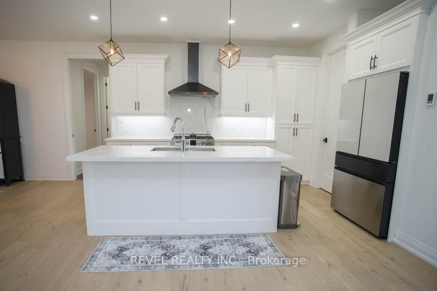 14 Bowen Place photo 8