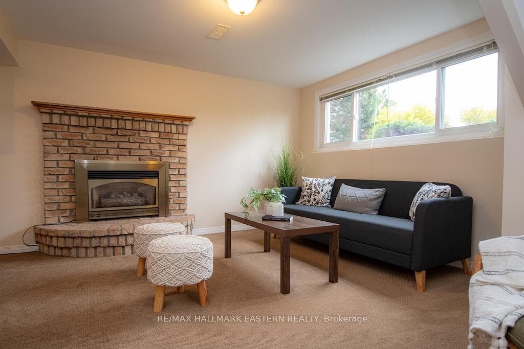 33 Rolliston Street photo 30
