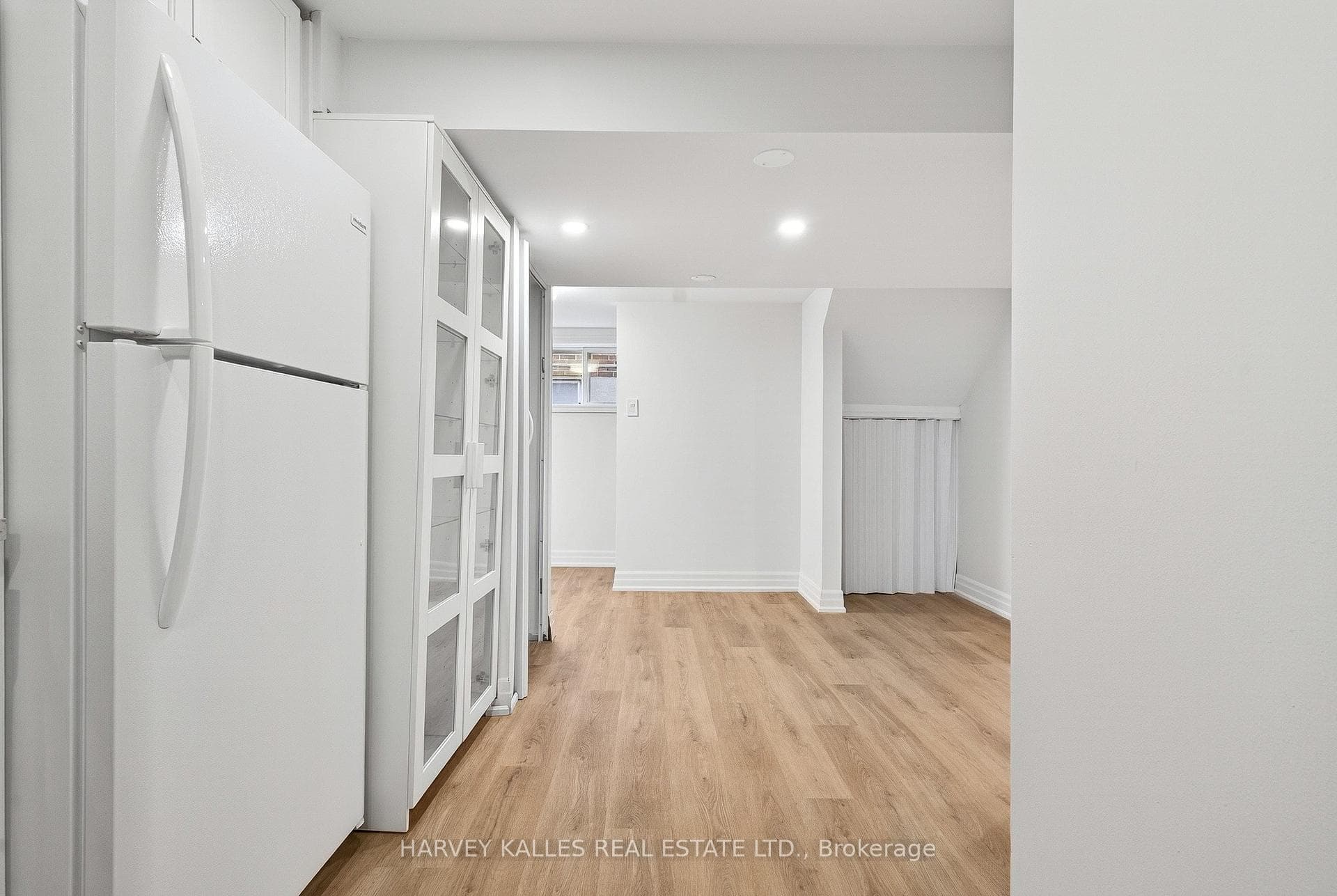 67 Robinglade Drive Unit Basement photo 12