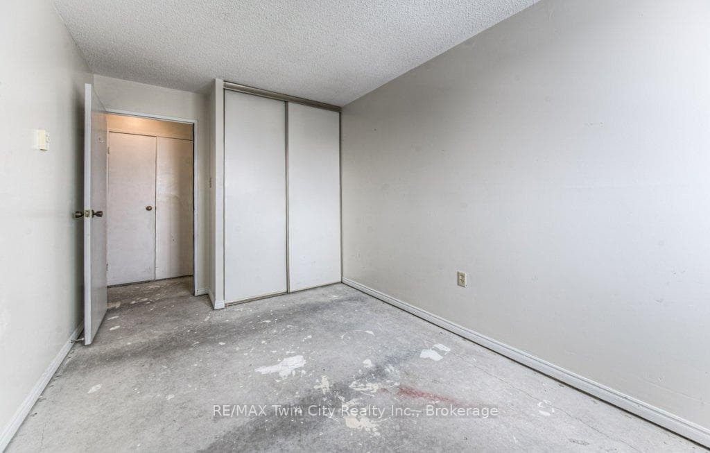 65 Highland Crescent Unit 702 photo 27