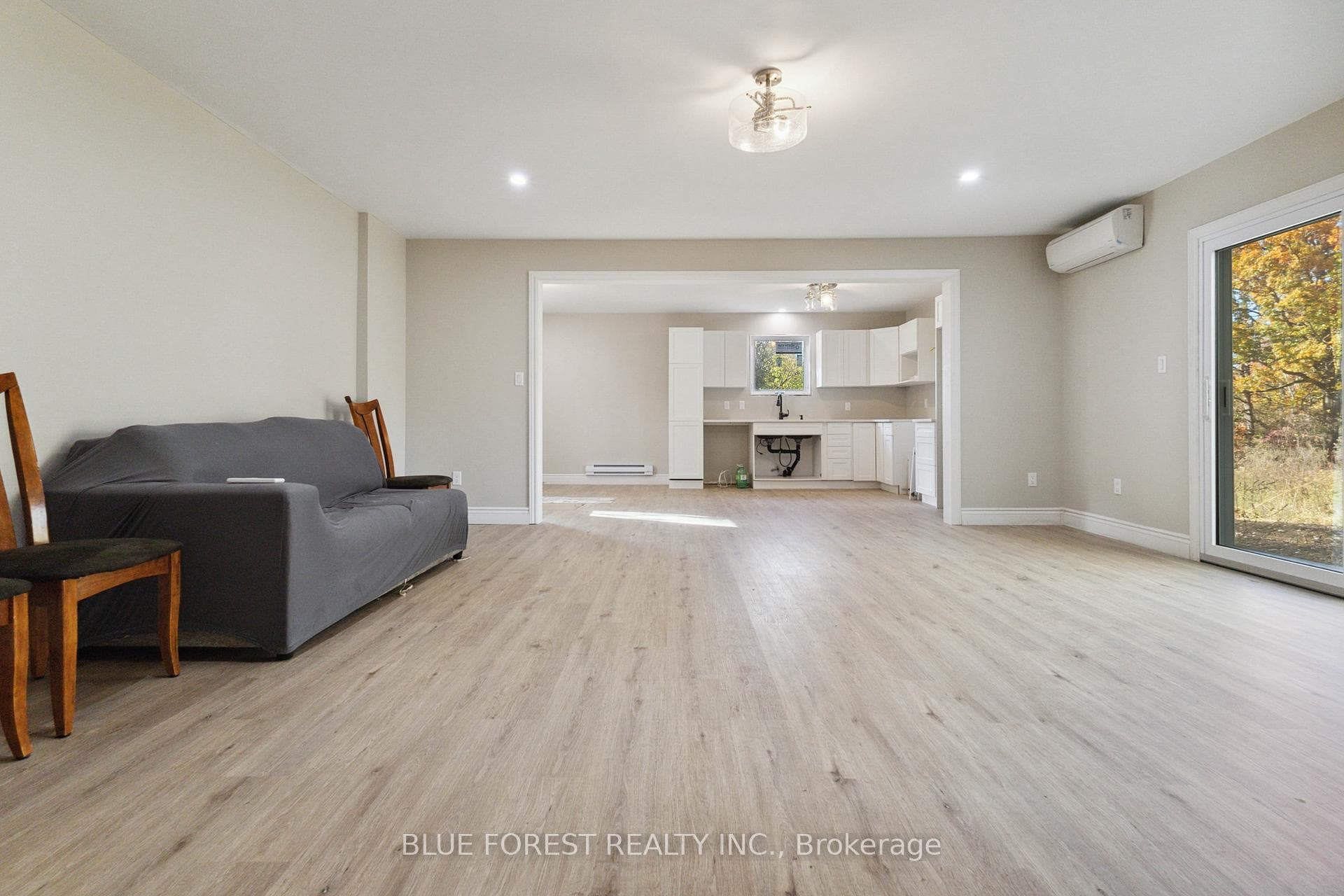 22378 Allen Road photo 14