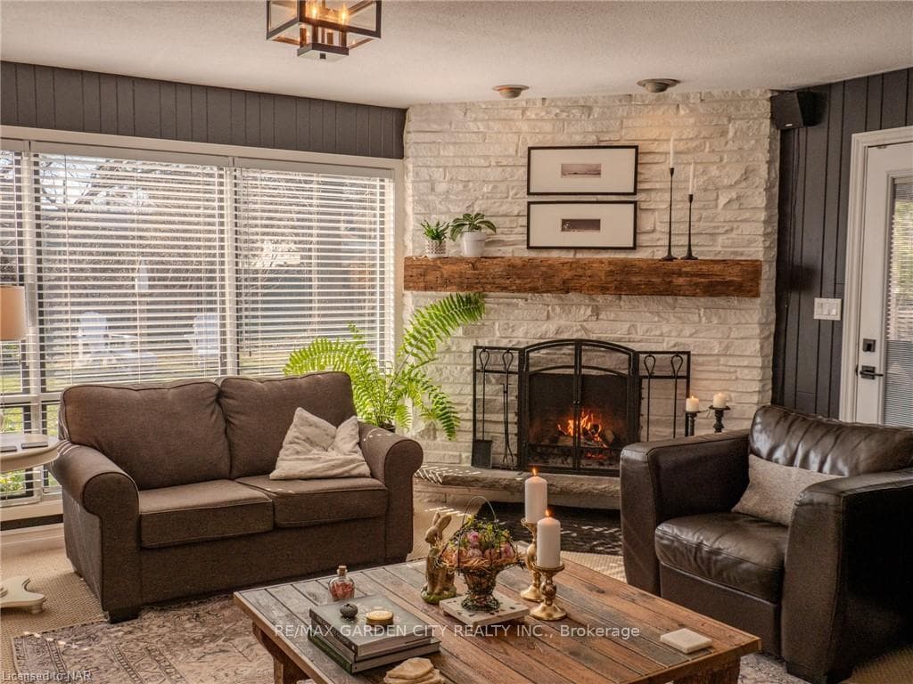 17 Gordon Place photo 9