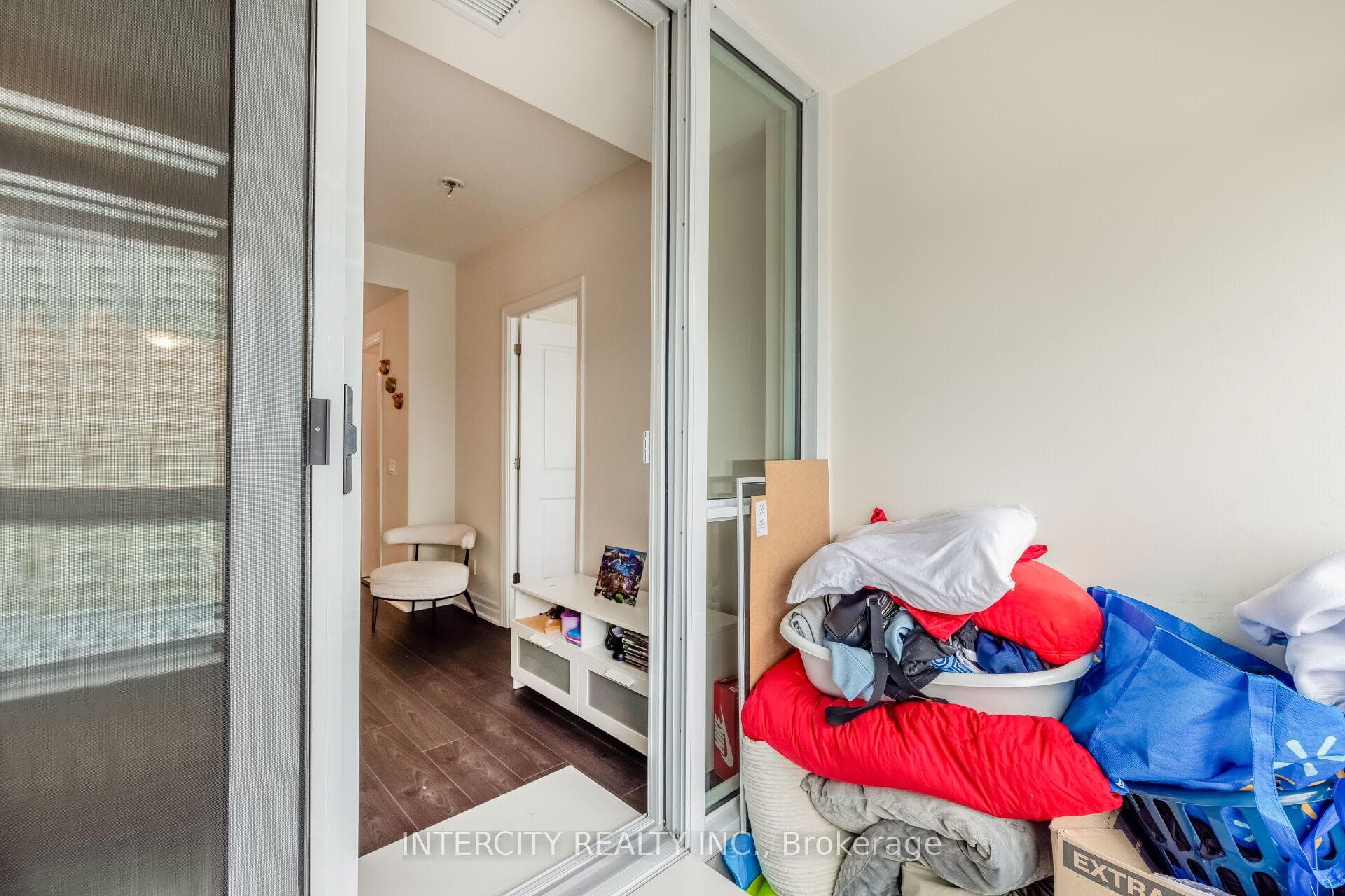9085 Jane Street Unit 1802 photo 27