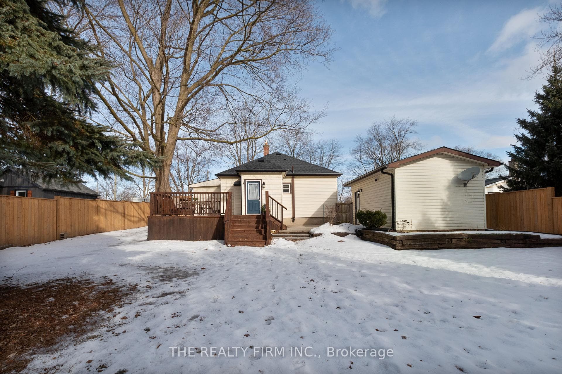 228 Sydenham Street photo 24