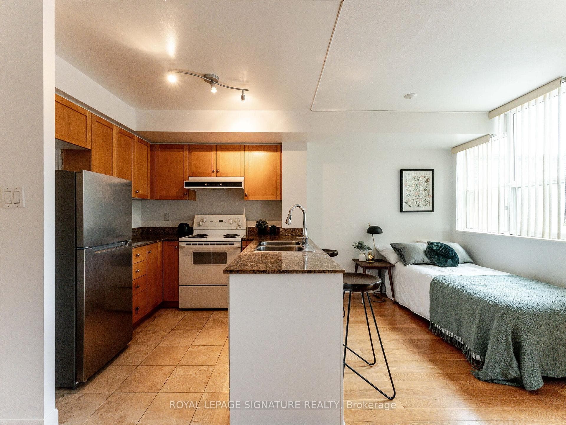 323 Richmond Street Unit 219 photo 12
