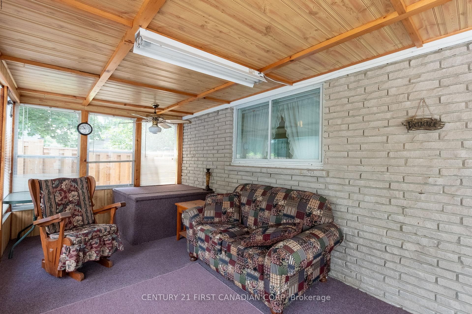 4 Taylor Crescent photo 31