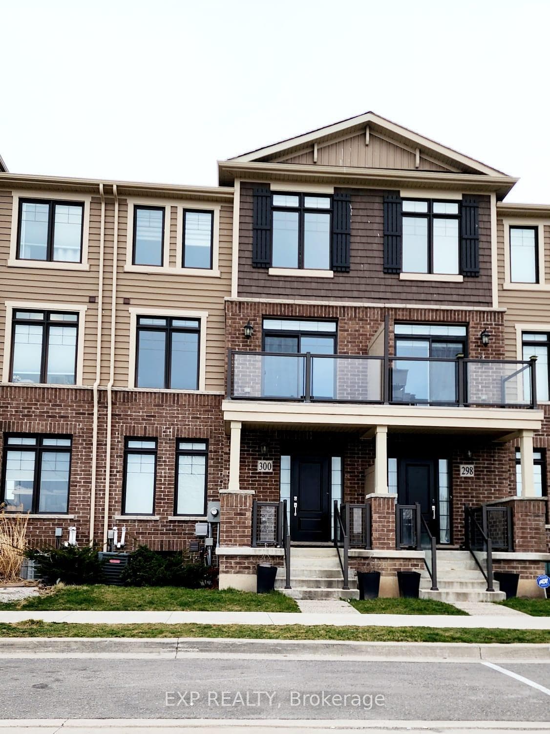 300 Hunter Road photo 3