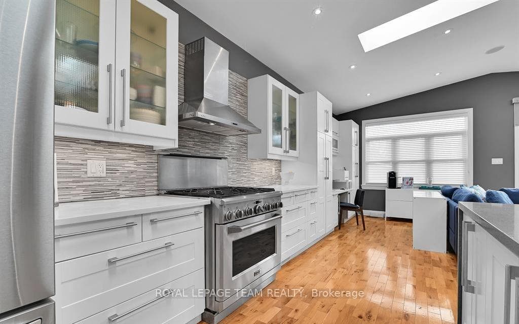 212 Flora Street Unit 1 photo 6