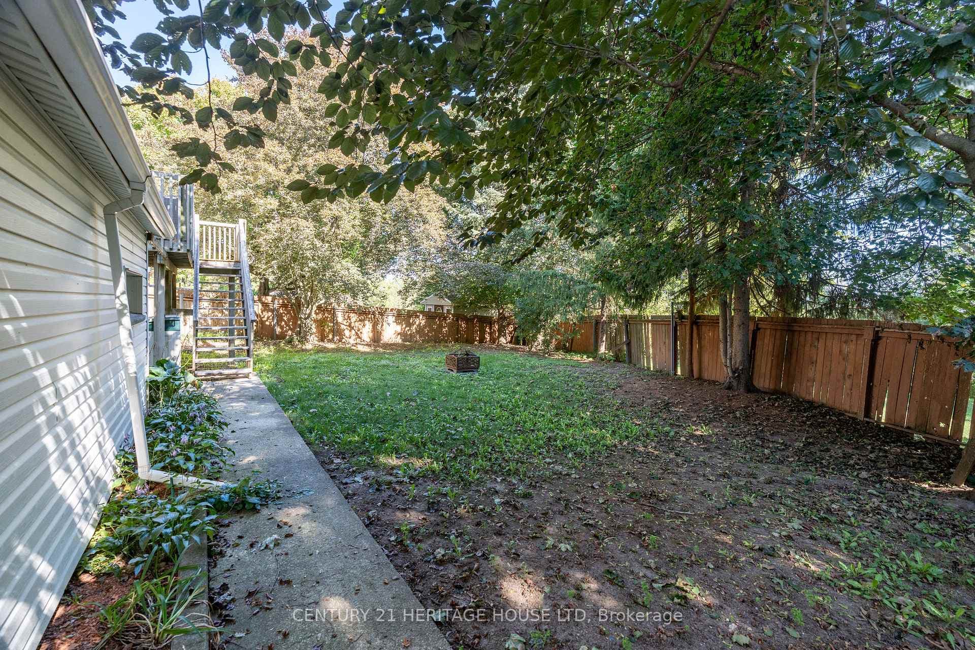 20 Roseneath Crescent photo 37