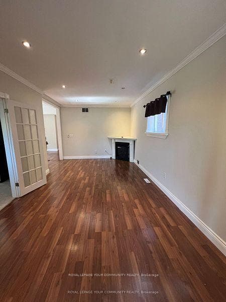 997 Leslie (Bsmt) Drive photo 9