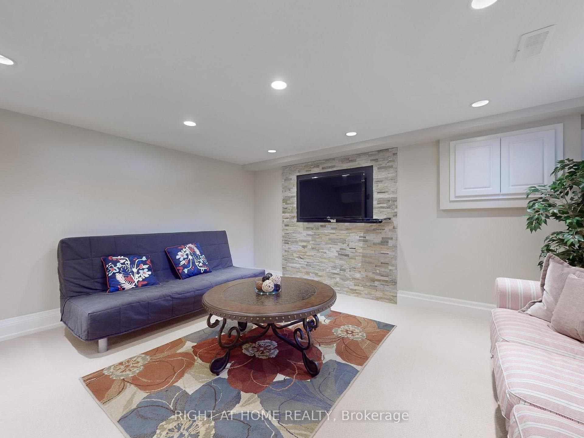 51 Glass Drive photo 28