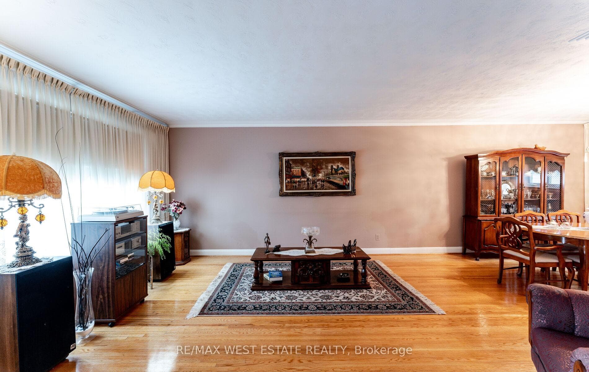 1468 Wilson Avenue photo 13