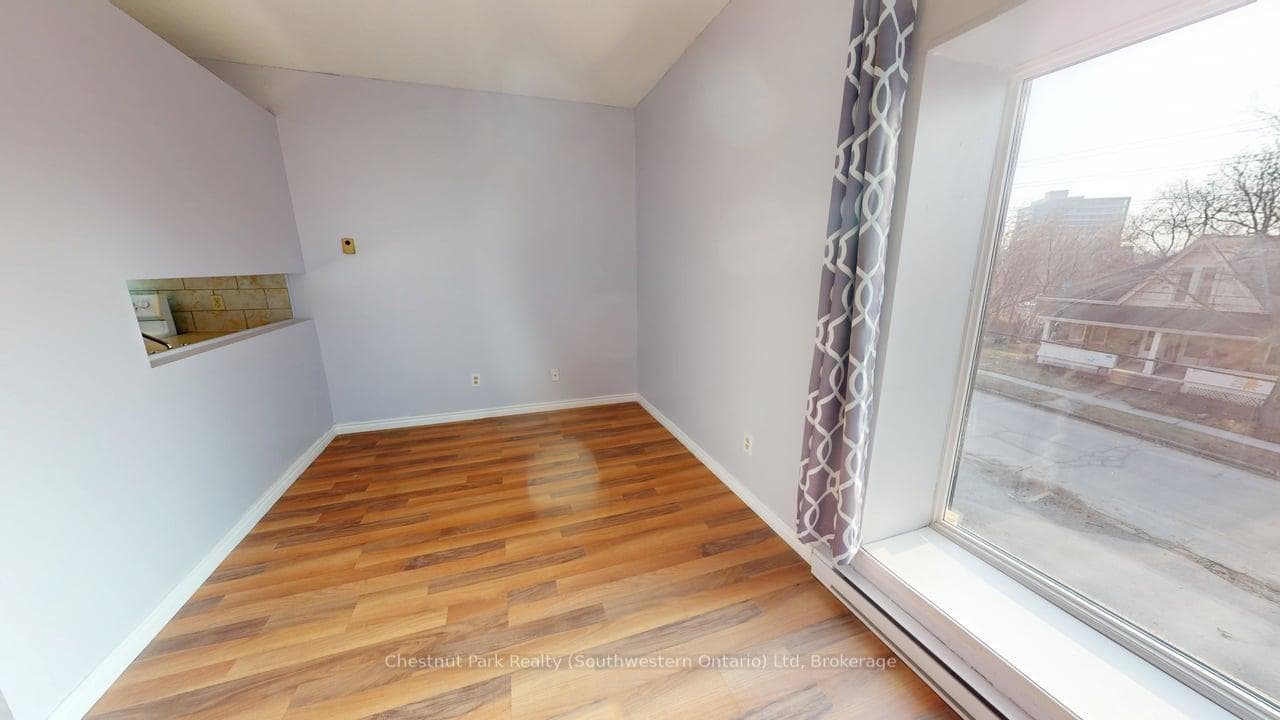 97 Farquhar Street Unit 101 photo 5