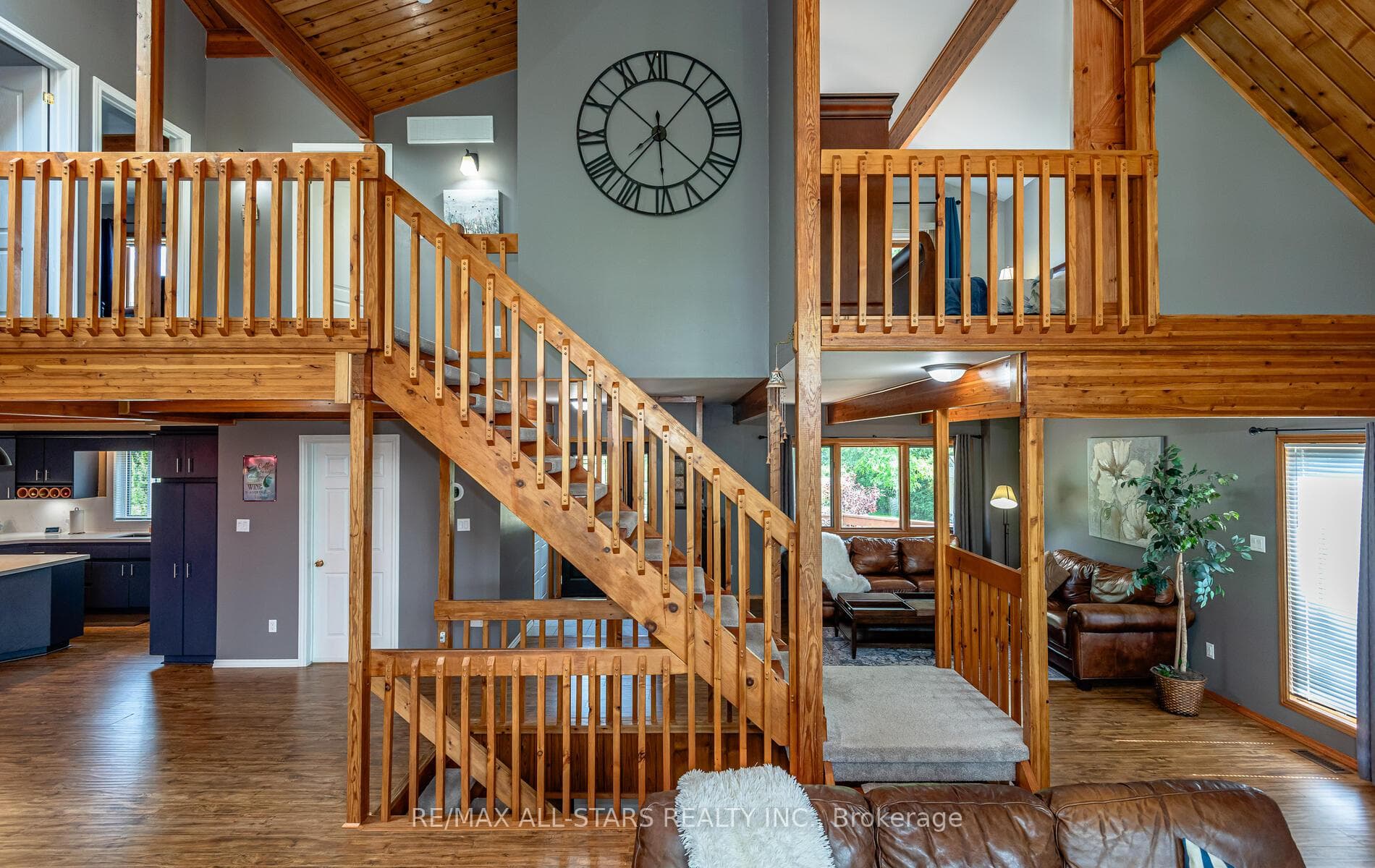 136 Riverbank Drive photo 19