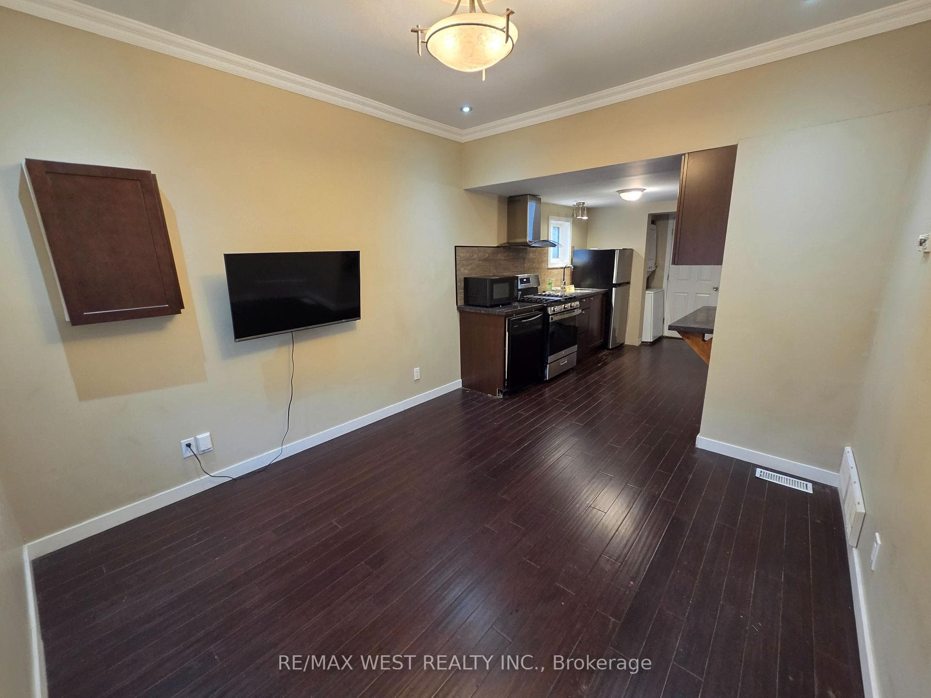 44 Beechwood Avenue Unit Main photo 1