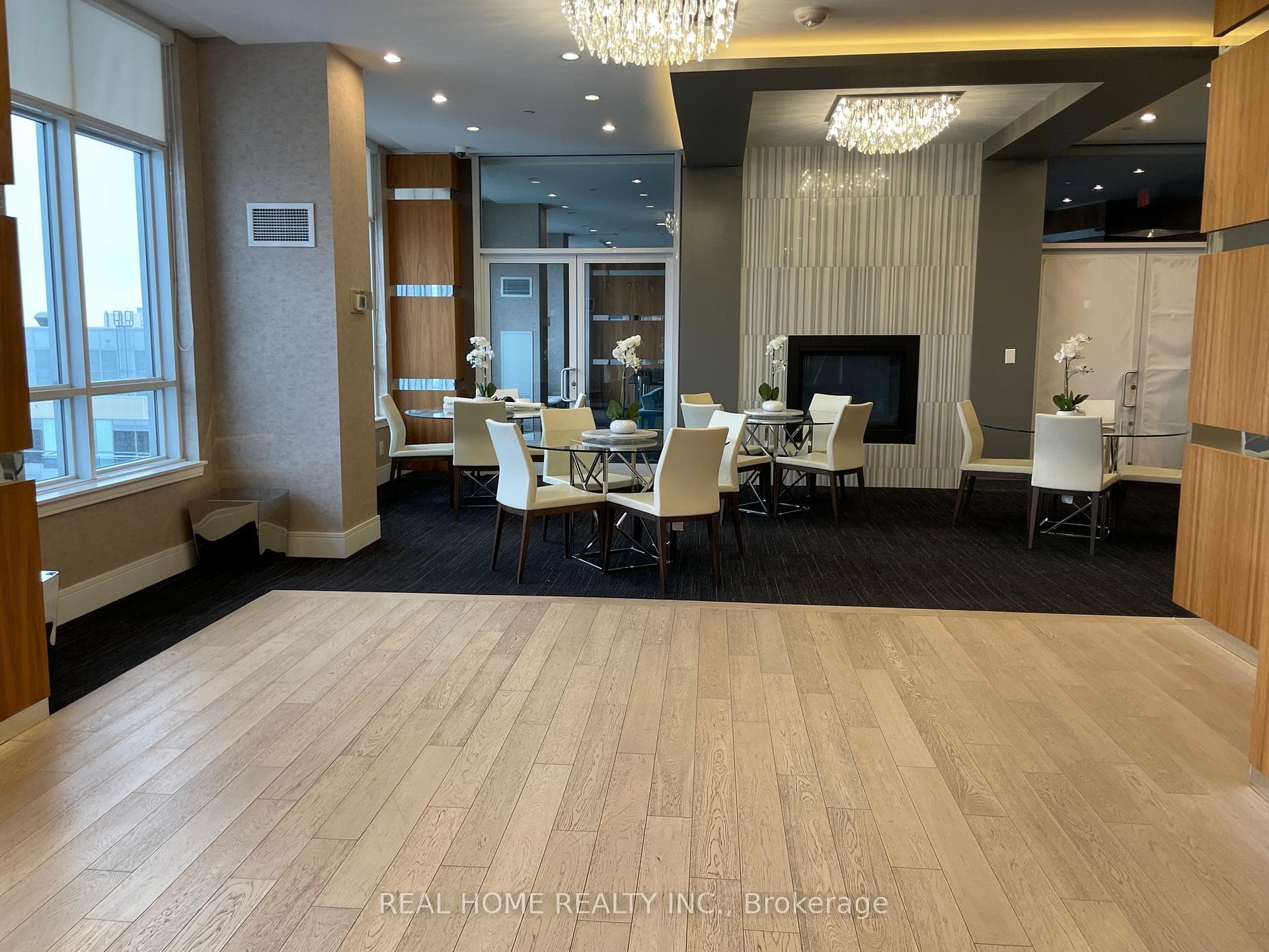 9205 Yonge Street Unit 1407 photo 34