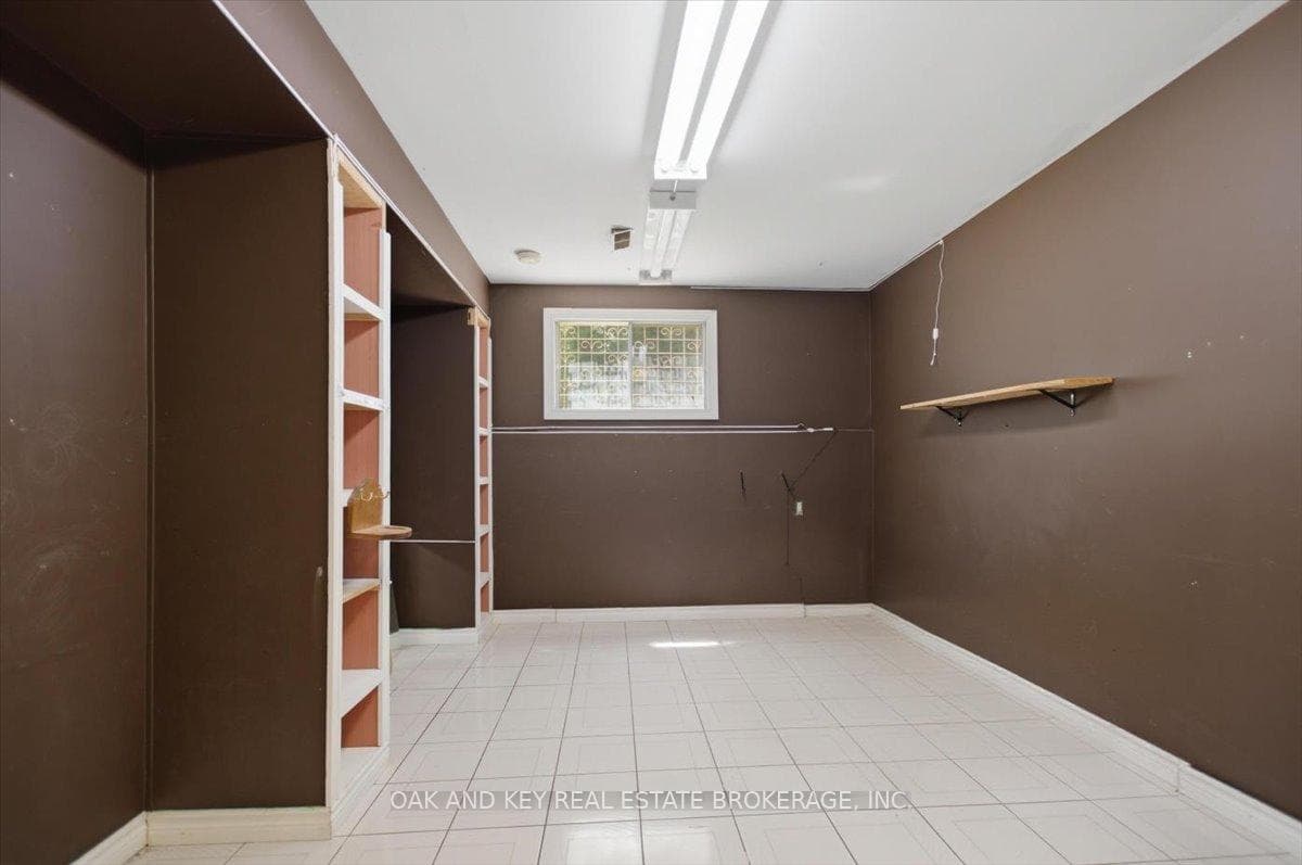 Basement- 5th Bedroom
