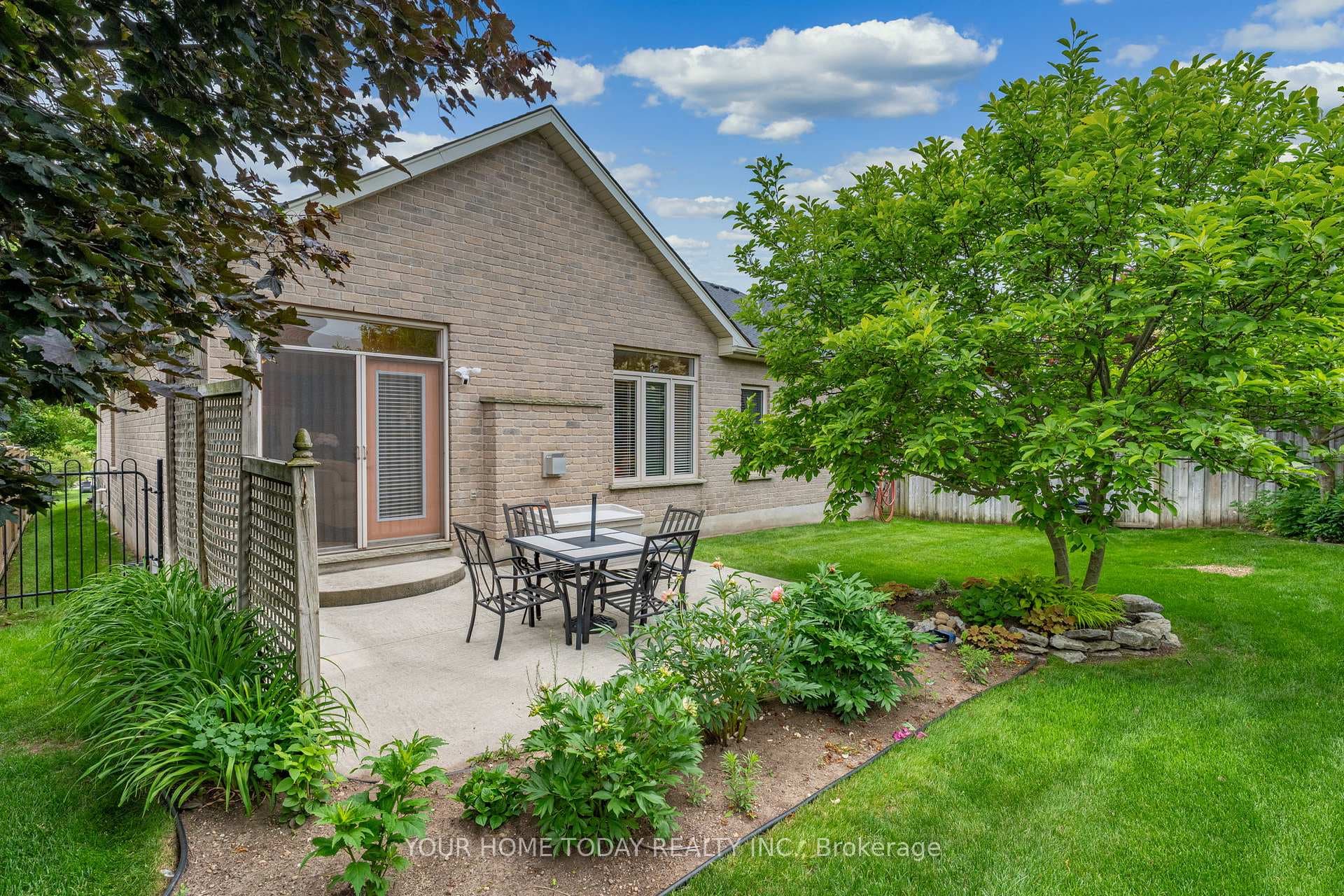 37 Dawkins Crescent photo 32