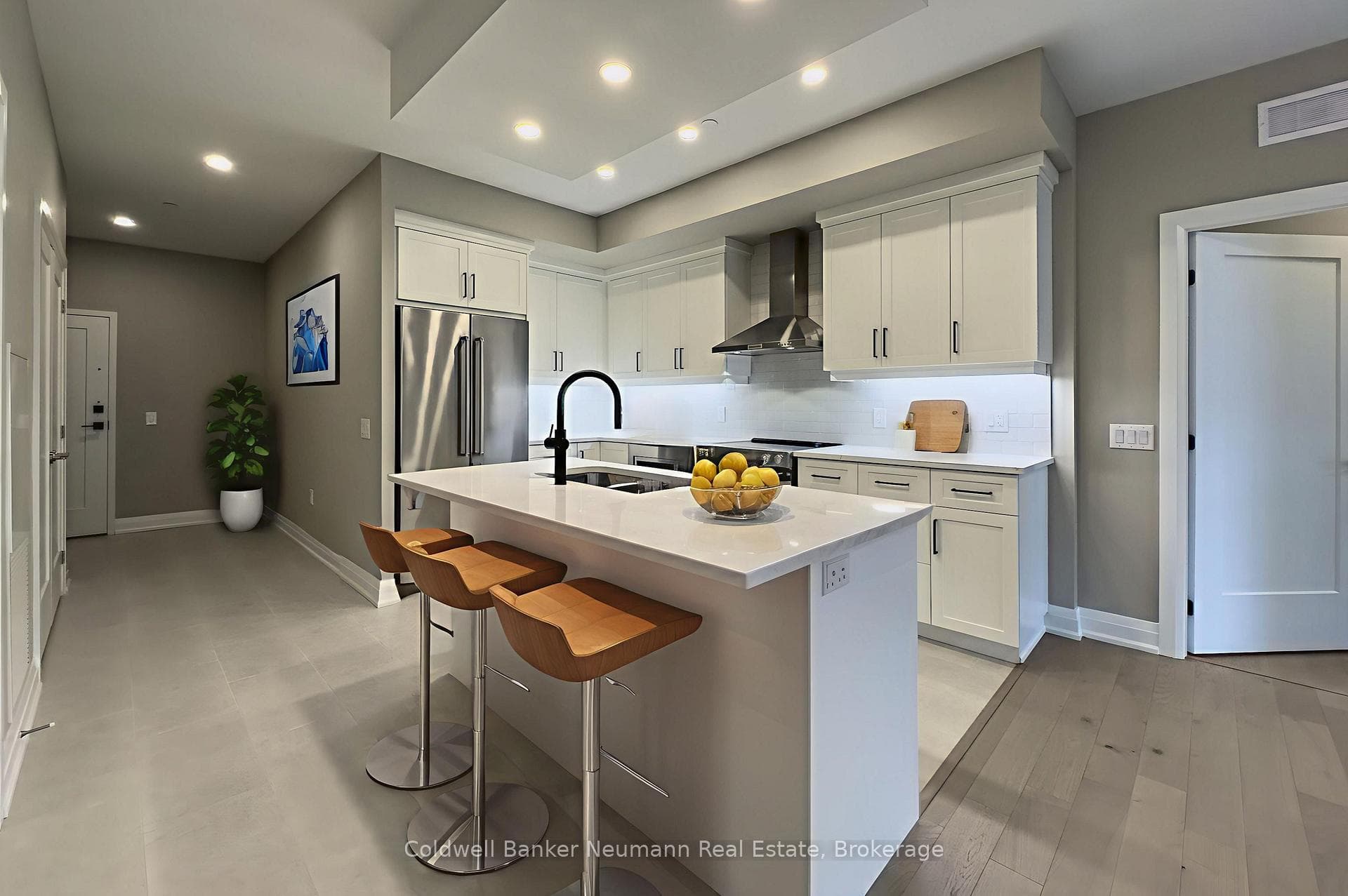 71 Wyndham Street Unit 209 photo 3