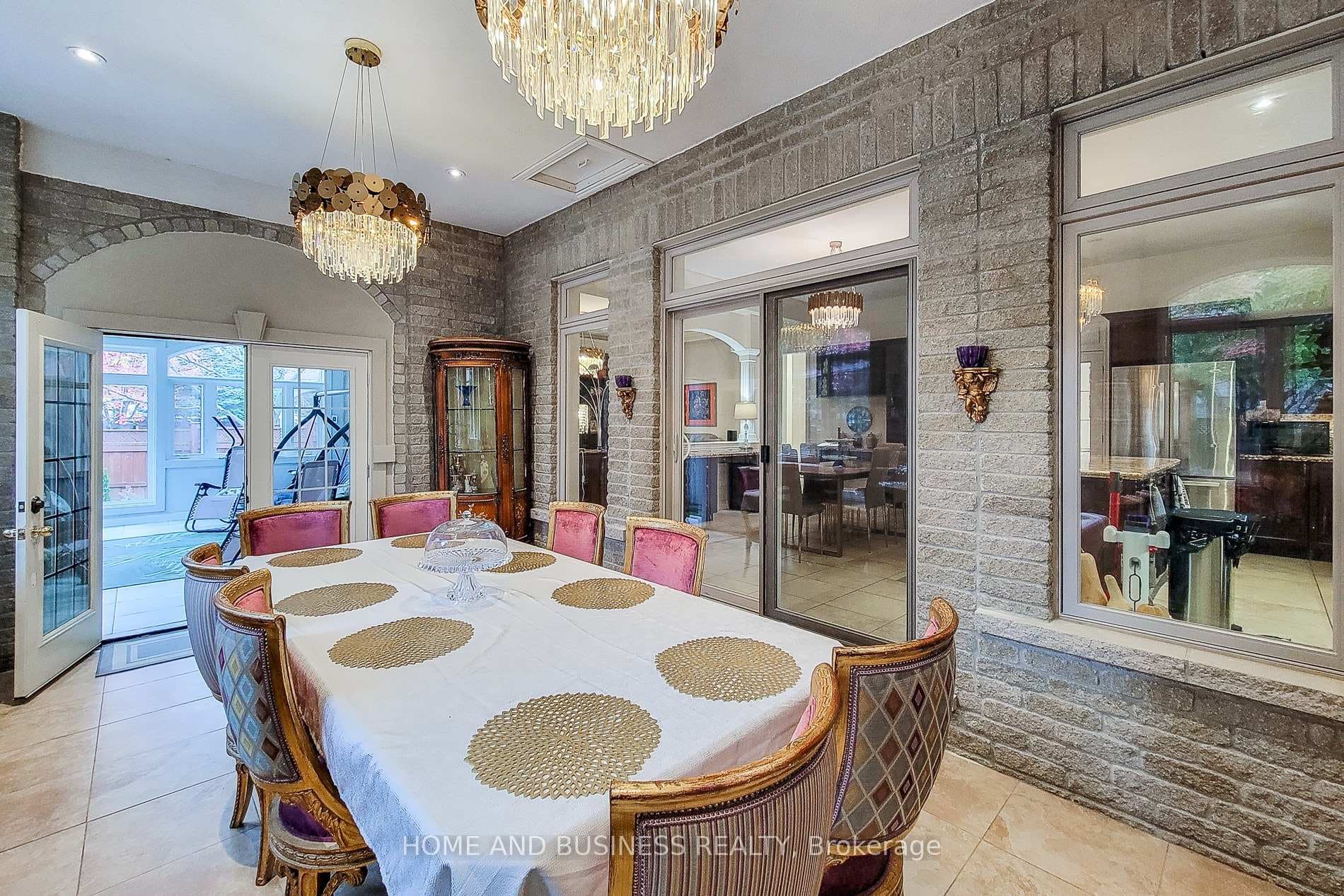 15 Donatello Court photo 19