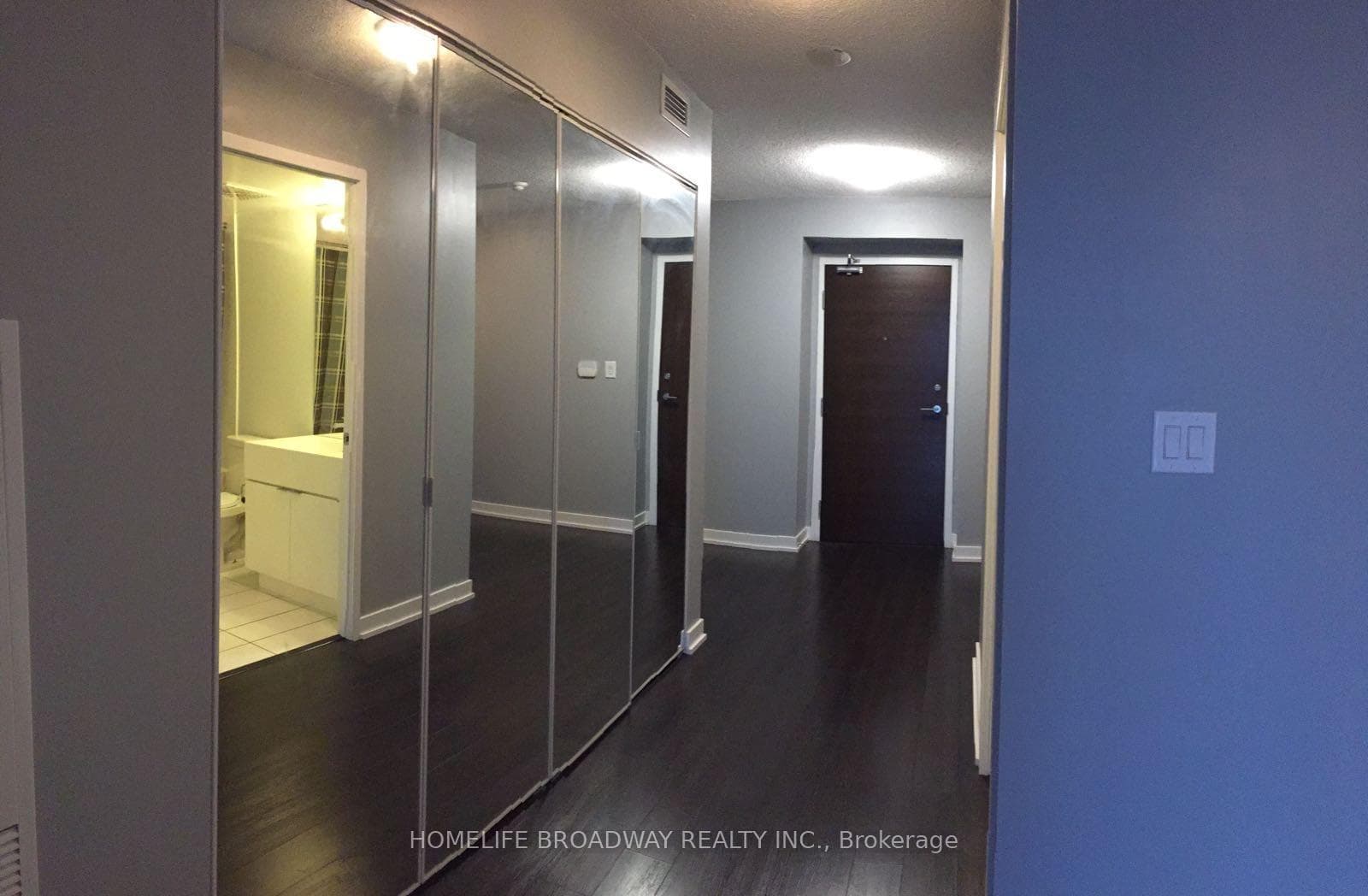 21 Iceboat Terrace Unit 1801 photo 6