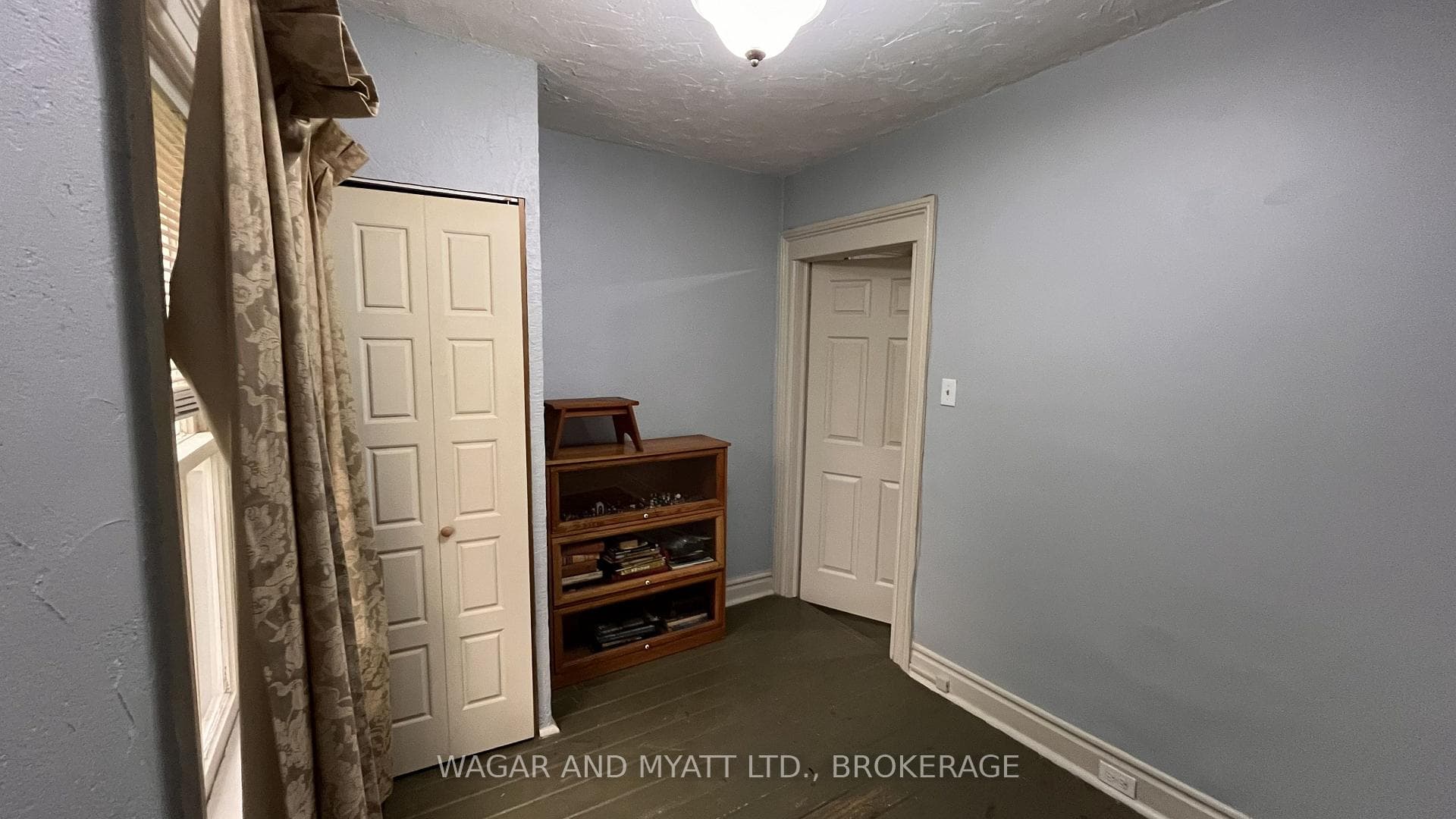 226 CAMDEN Road photo 12