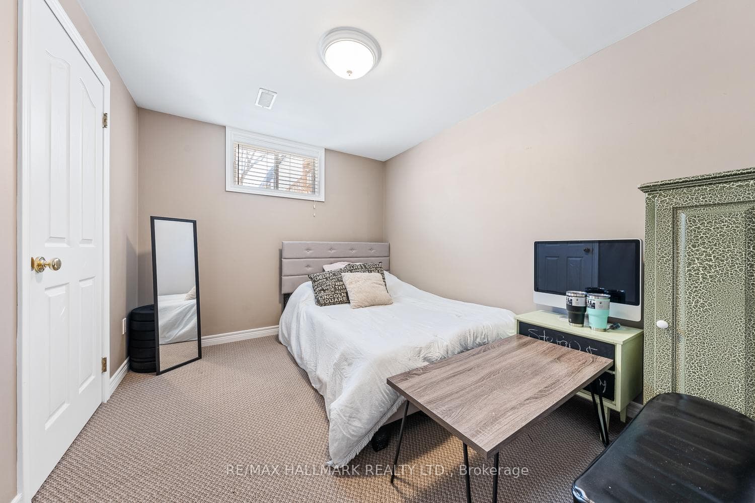 Secondary Bedroom of Basement Suite!