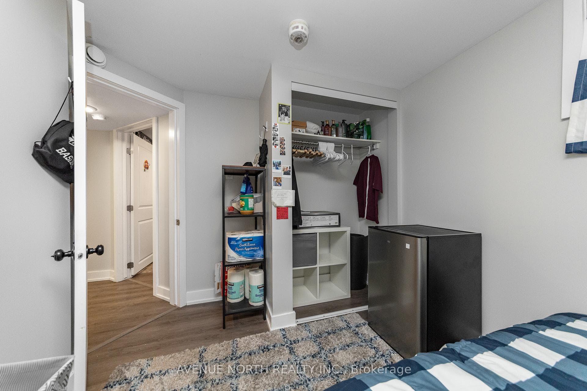 206 Blackburn Avenue photo 44