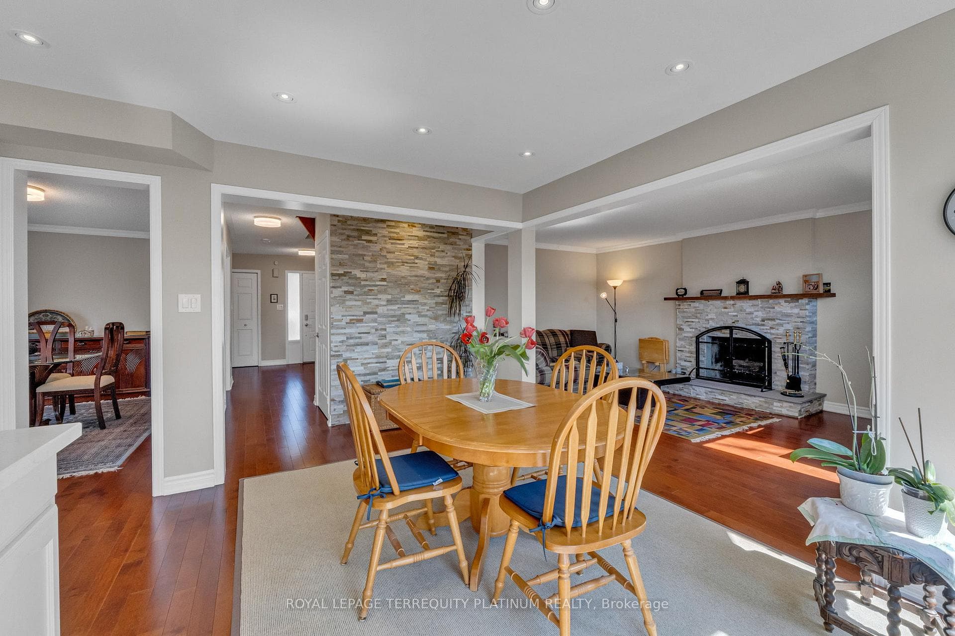 1207 Greenwood Crescent photo 10