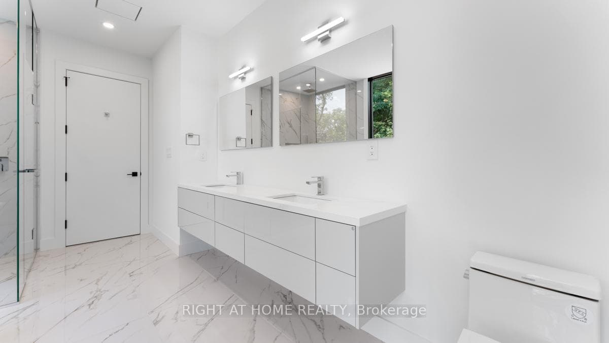 301 Lakeshore Road photo 25