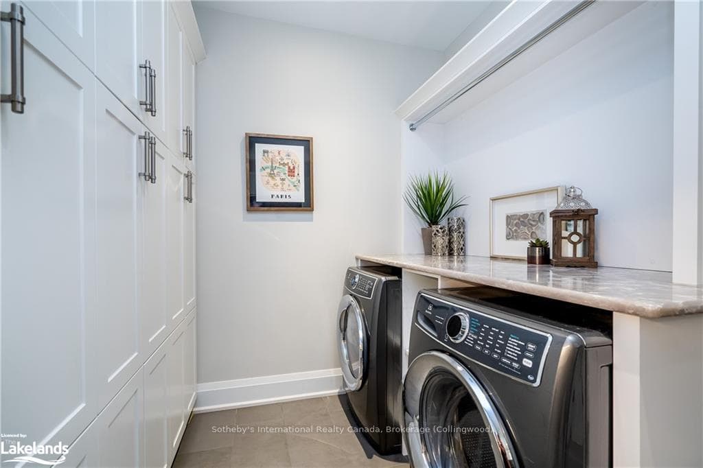 6 SUNSET Court photo 23