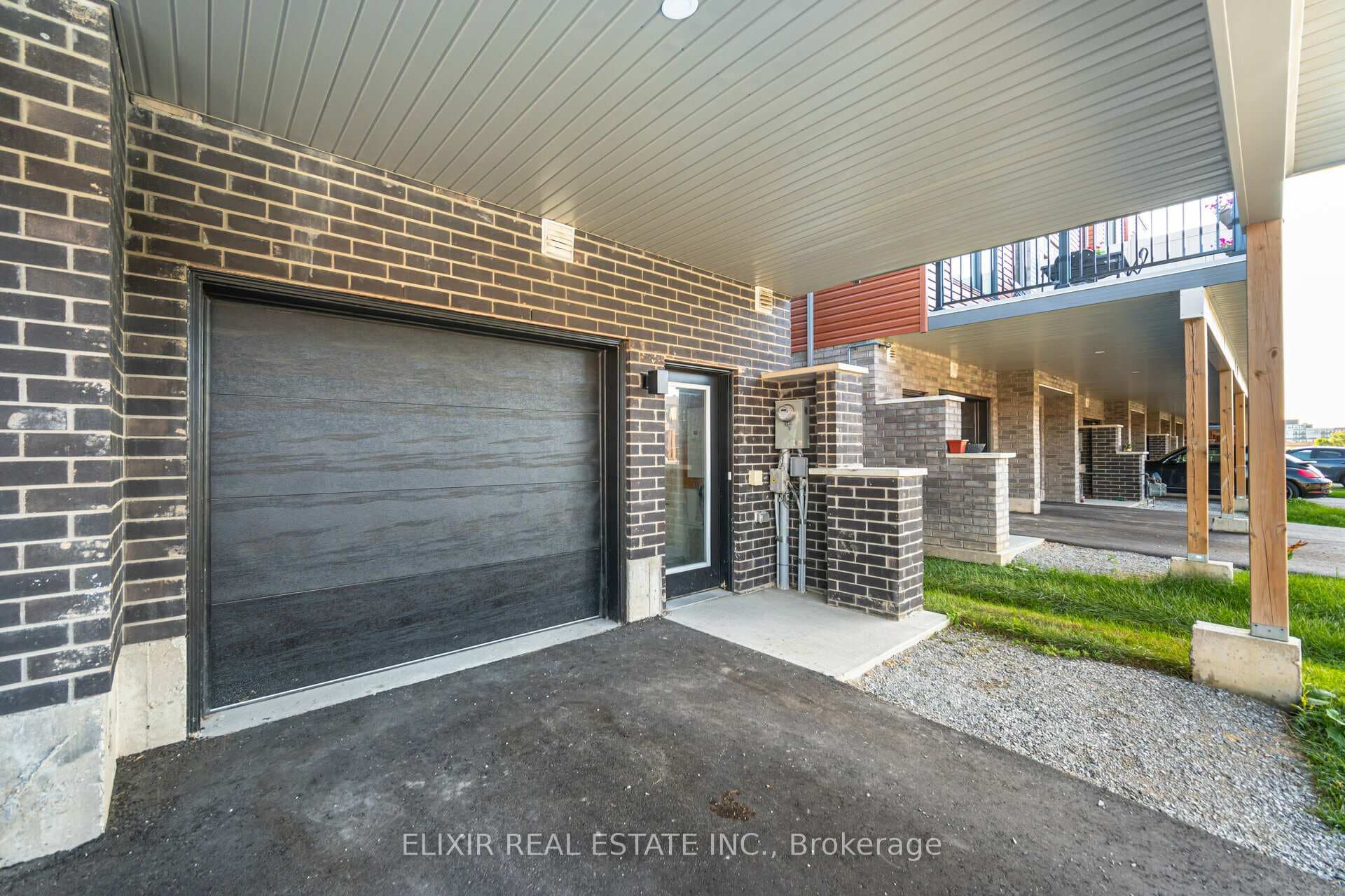 63 Fairlane Avenue photo 37