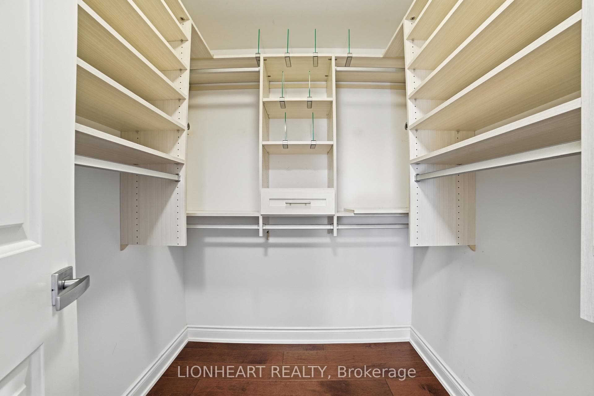 3500 Lakeshore Road Unit 328C photo 36