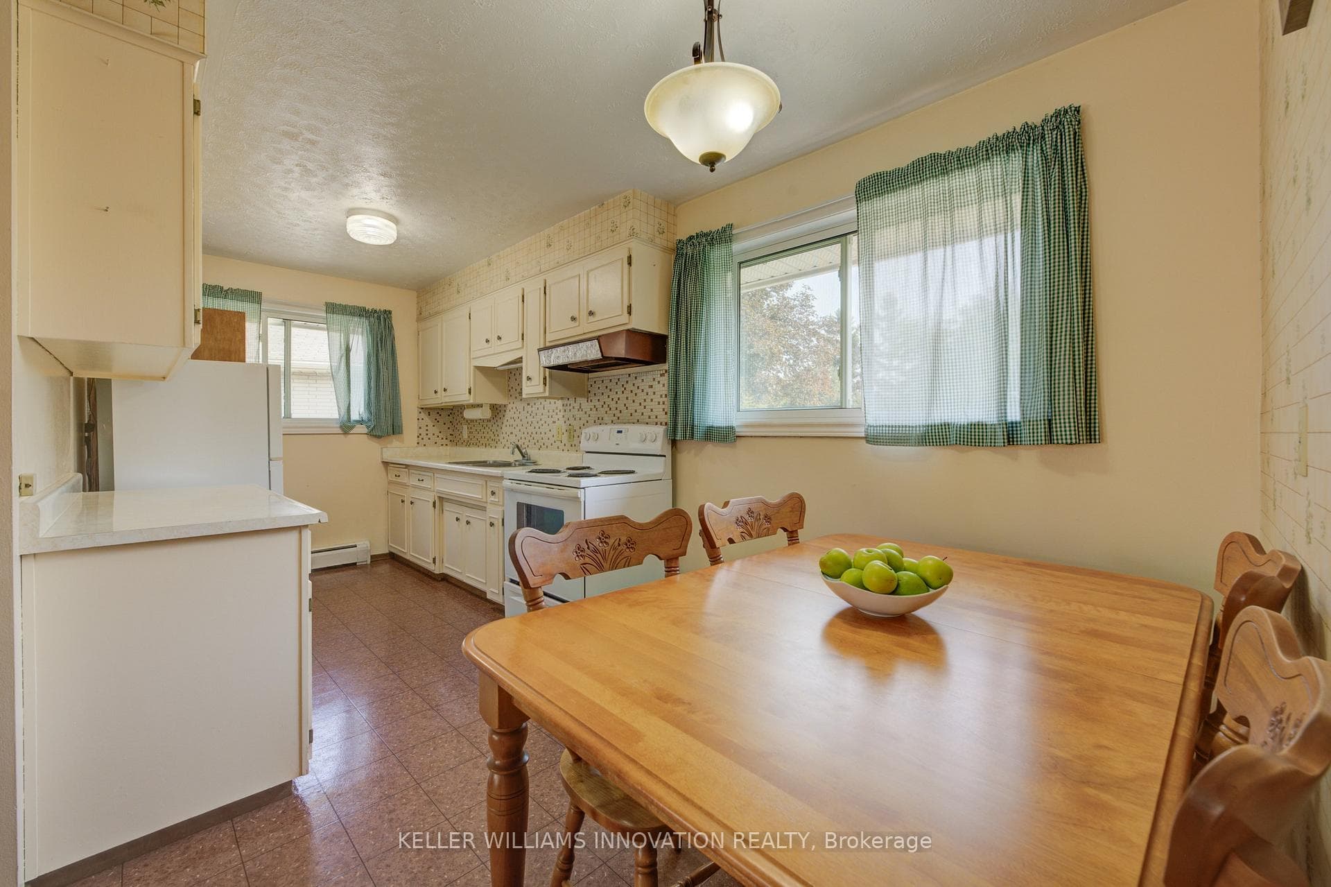 10 Shelley Place photo 13