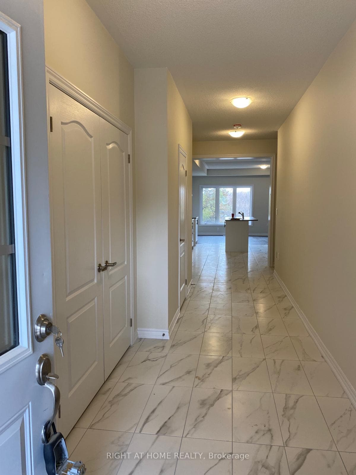 98 Saney Circle photo 2